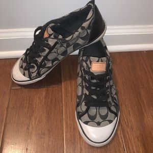 Coach Barrett - size 8.5 like new